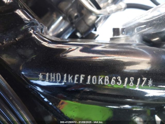 2019 HARLEY-DAVIDSON FLHTK 1HD1KEF10KB631817 Photo 9
