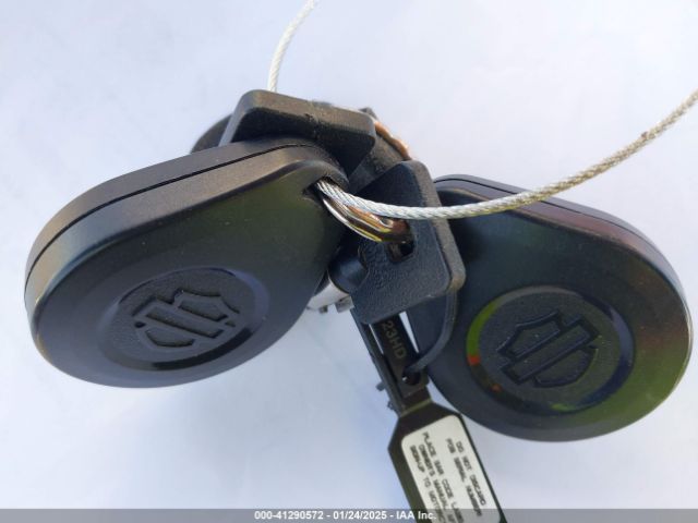 2019 HARLEY-DAVIDSON FLHTK 1HD1KEF10KB631817 Photo 10