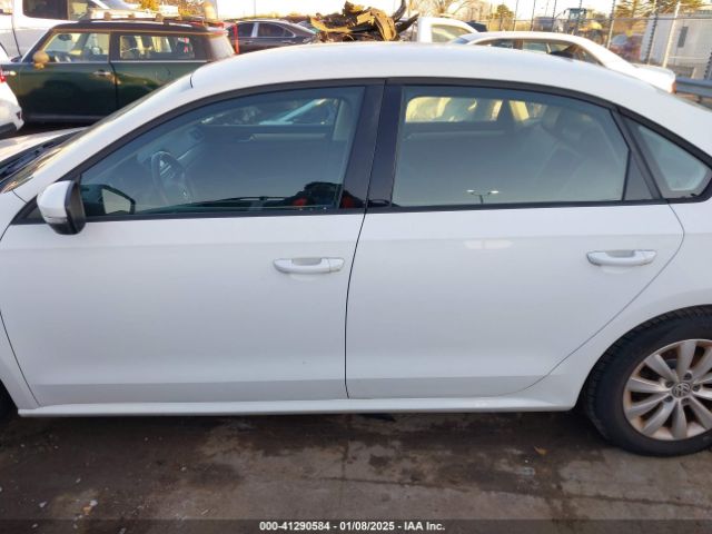 1VWAT7A34FC067718 Volkswagen Passat 1.8t Wolfsburg Edition