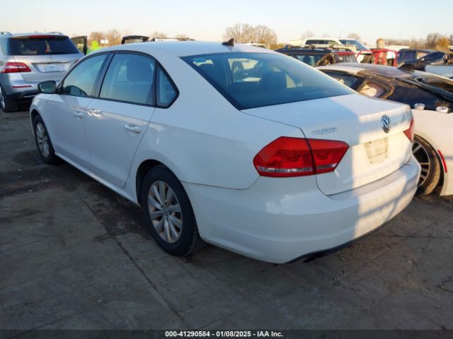 1VWAT7A34FC067718 Volkswagen Passat 1.8t Wolfsburg Edition