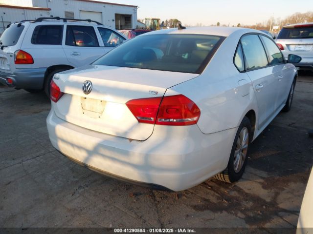 1VWAT7A34FC067718 Volkswagen Passat 1.8t Wolfsburg Edition