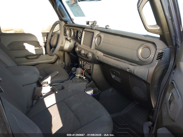1C4JJXR66NW223262 Jeep 2022