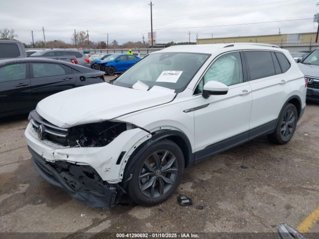 3VV3B7AX0NM161398 Volkswagen Tiguan 2.0t Se