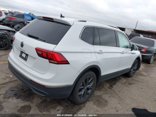 3VV3B7AX0NM161398 Volkswagen Tiguan 2.0t Se