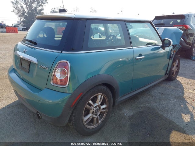 2012 MINI COOPER WMWSU3C57CT262040 Photo 3