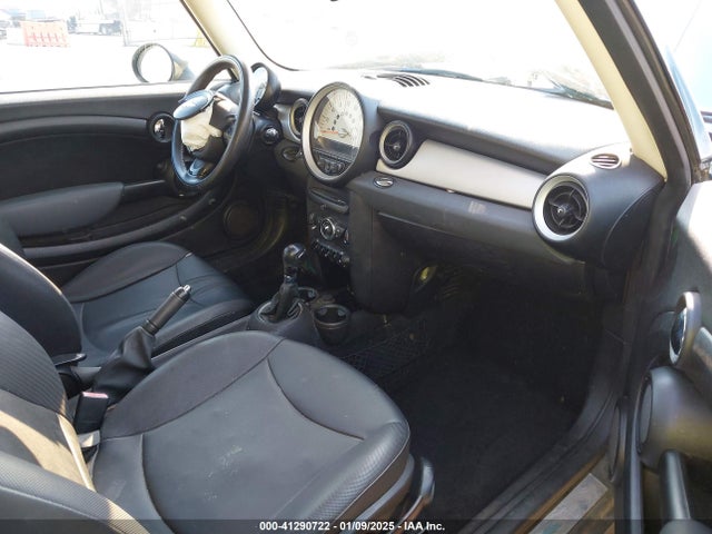 2012 MINI COOPER WMWSU3C57CT262040 Photo 4