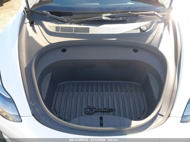 5YJ3E1EA2NF130747 Tesla Model 3 Rear-wheel Drive