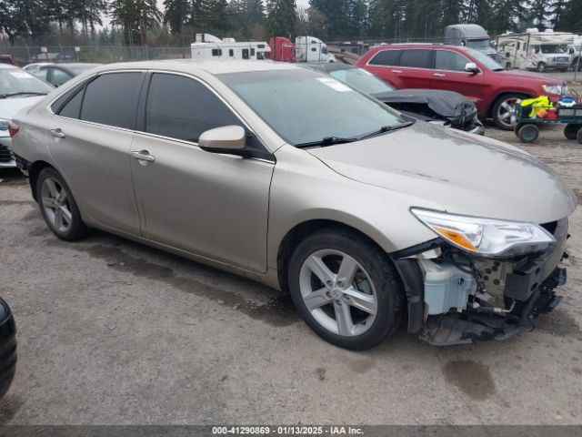 4T1BD1FK6FU153992 Toyota Camry Hybrid Le