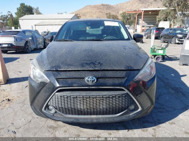 3MYDLBJV0LY700756 Toyota YARIS LE
