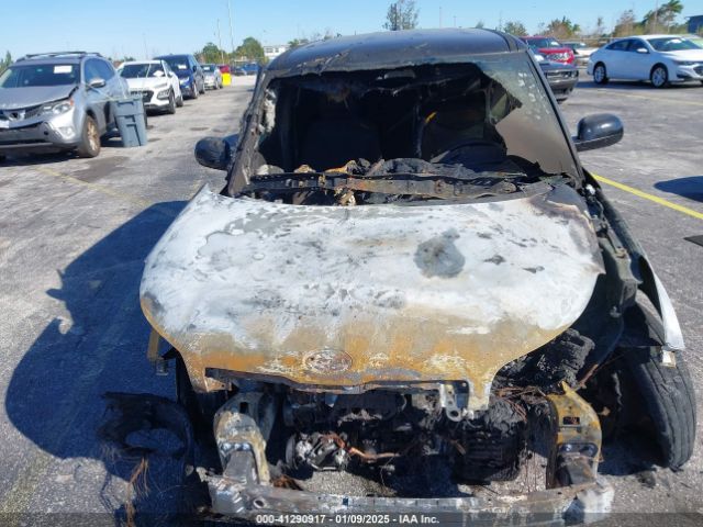 KNDJN2A26G7406173 KIA Soul