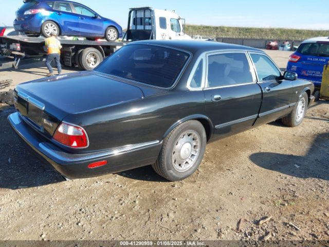 1998 JAGUAR XJ8 SAJKX6247WC822617 Photo 3