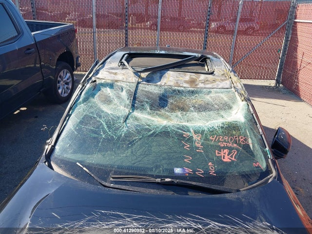 1HGCR3F90GA010902 Honda Accord Touring