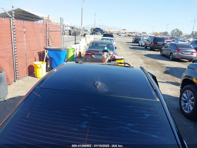 1HGCR3F90GA010902 Honda Accord Touring
