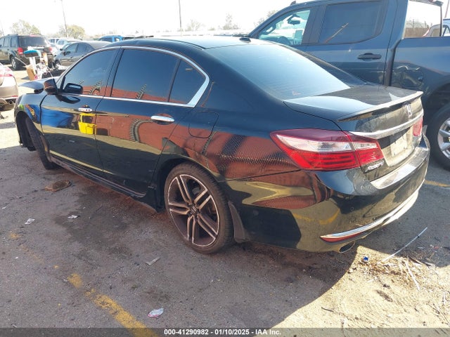 1HGCR3F90GA010902 Honda Accord Touring