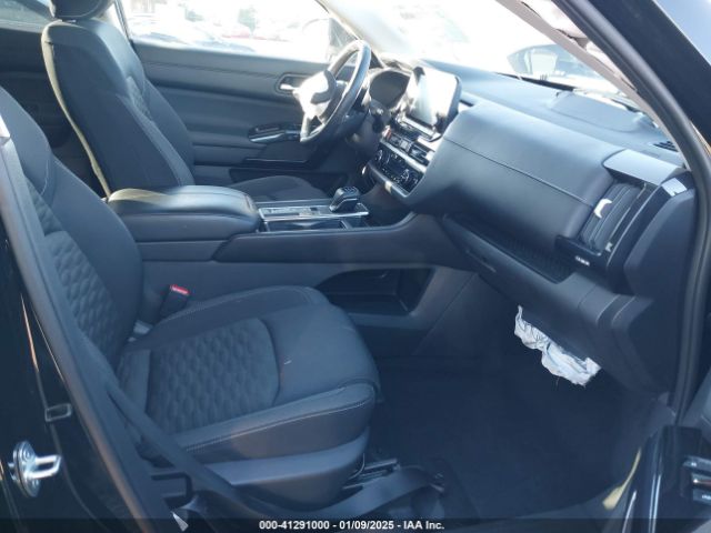 5N1DR3BA4NC240703 Nissan Pathfinder Sv 2wd
