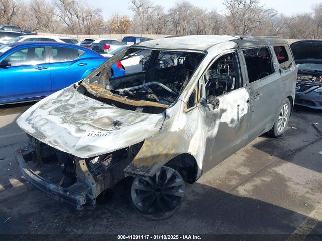 KIA Sedona 2018 KNDMC5C10J6422522 Image 2