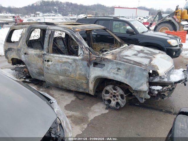 2011 CADILLAC ESCALADE 1GYS4BEF2BR263802 Photo 0