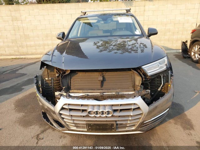 WA1ANAFYXJ2209271 Audi Q5 2.0t Premium/2.0t Tech Premium