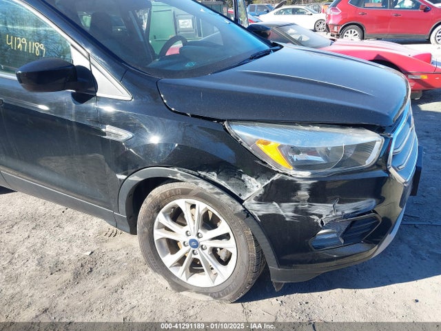 1FMCU9GD3JUA06279 Ford ESCAPE SE