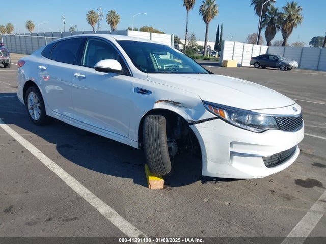 KIA OPTIMA EX 2018 5XXGU4L35JG270079 Image 1