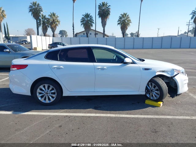 KIA OPTIMA EX 2018 5XXGU4L35JG270079 Image 13