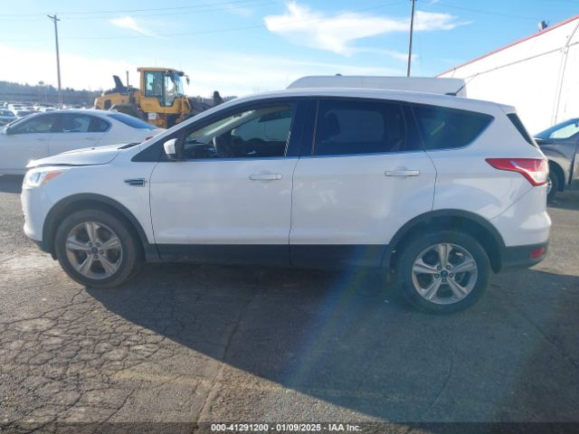 1FMCU9GX6FUB50331 Ford ESCAPE SE