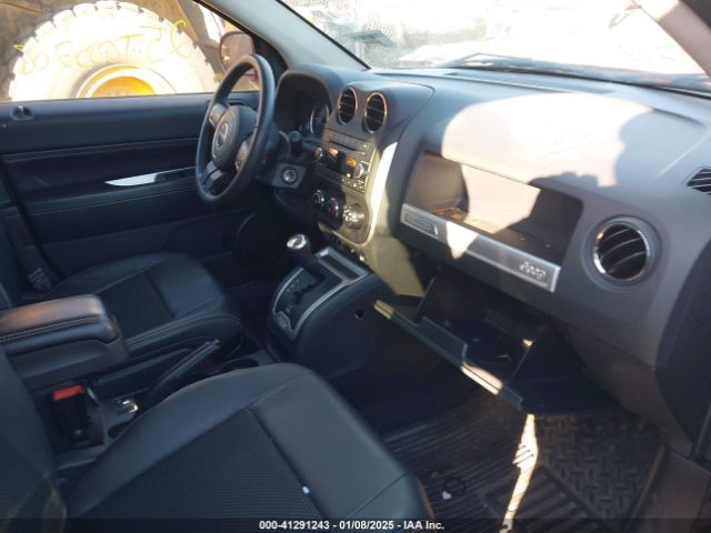 1C4NJDEB8ED761699 Jeep Compass Latitude