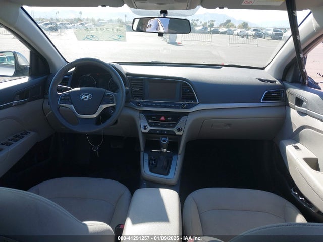 5NPD84LF1HH027403 Hyundai ELANTRA SE
