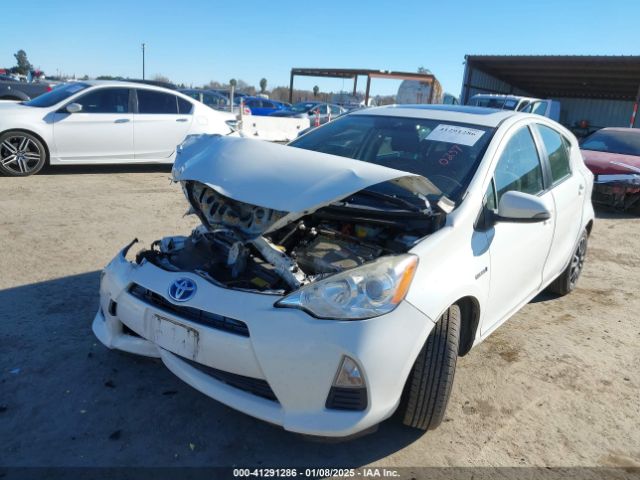 JTDKDTB36E1060257 Toyota Prius C Three