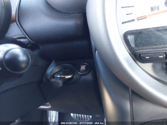 2011 MINI COOPER S COUNTRYMAN WMWZC3C54BWL79315 Photo 10