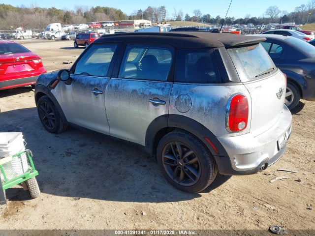 2011 MINI COOPER S COUNTRYMAN WMWZC3C54BWL79315 Photo 2