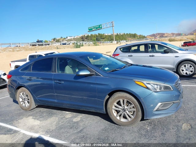 Hyundai SONATA SE 2017 5NPE24AF5HH442880 Image 13