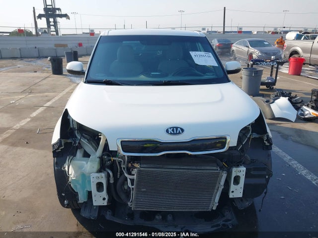 KIA SOUL + 2014 KNDJP3A50E7032649 Image 13