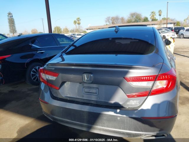 1HGCV2F95JA045514 Honda Accord Touring 2.0t