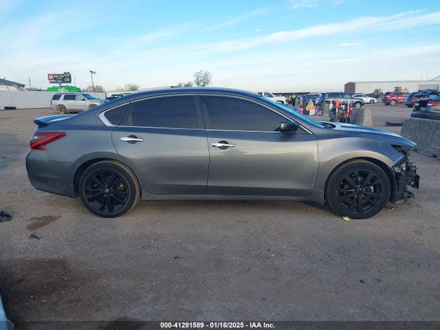 1N4AL3AP0HN345803 Nissan Altima 2.5 Sr