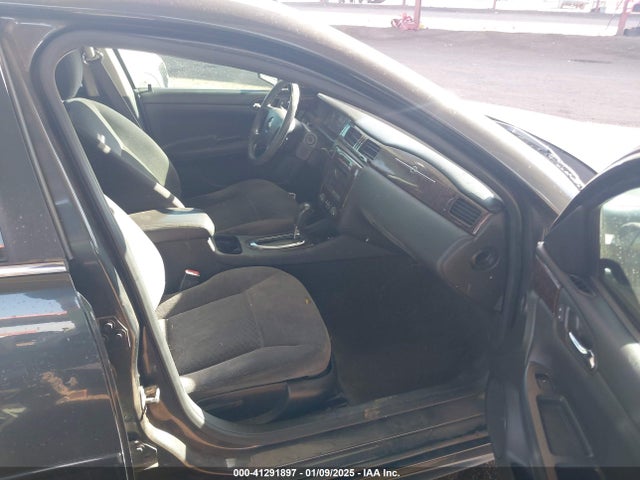 2G1WB5E34F1171795 Chevrolet lfx