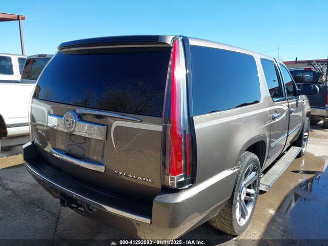 2011 CADILLAC ESCALADE ESV 1GYS4KEFXBR253776 Photo 3