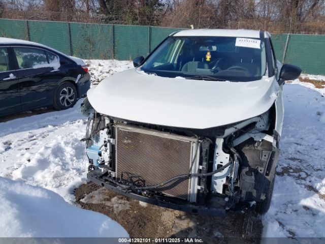 JN8AT3AB6MW208033 Nissan Rogue S Intelligent Awd