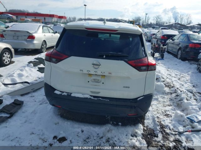 JN8AT3AB6MW208033 Nissan Rogue S Intelligent Awd