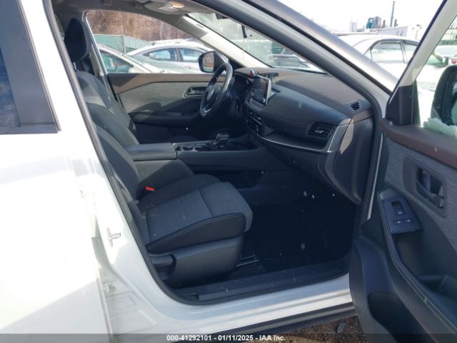 JN8AT3AB6MW208033 Nissan Rogue S Intelligent Awd