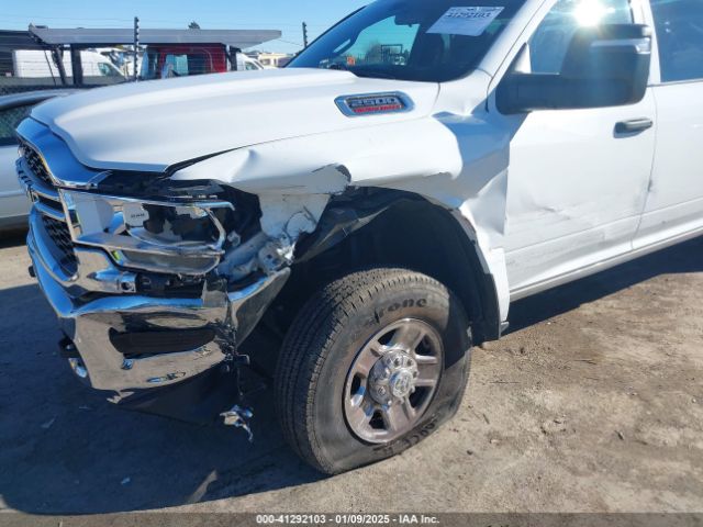 3C6UR5HJ5PG539812 RAM 2500 Tradesman  4x4 8' Box