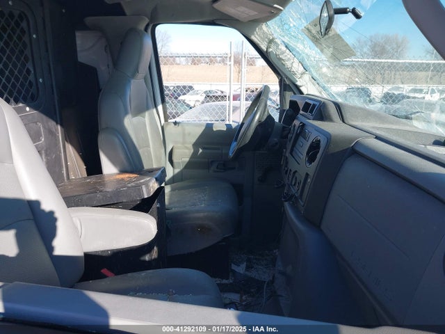 Ford E-250 Commercial 2014 1FTNE2EW4EDA68043 Image 5