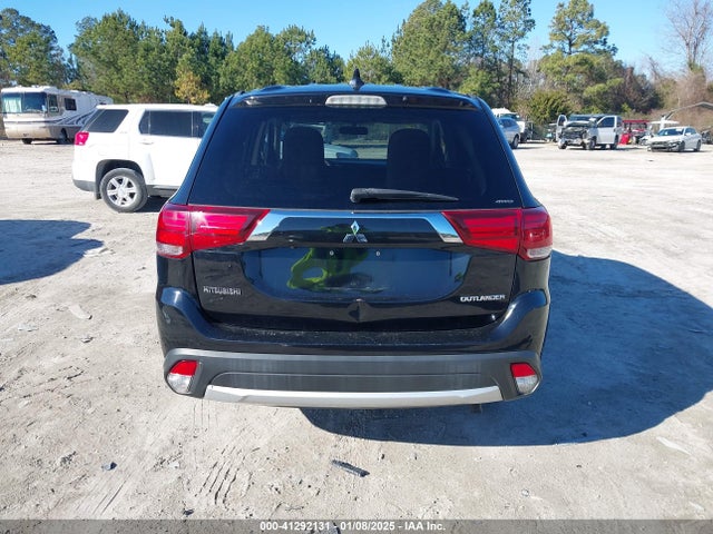 JA4AZ2A36JZ003894 Mitsubishi Outlander Es