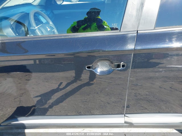JA4AZ2A36JZ003894 Mitsubishi Outlander Es