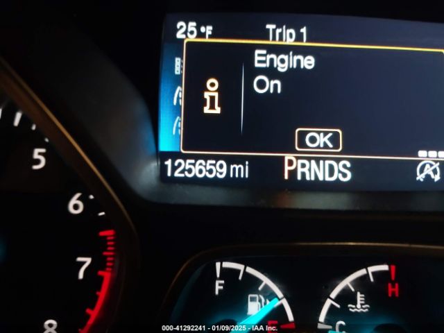 1FMCU0GDXHUC94422 Ford ESCAPE SE