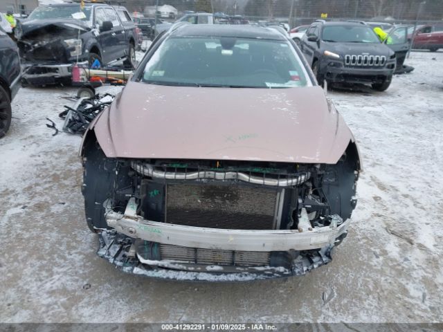 SJKCH5CR7JA055695 Infiniti Qx30 Premium