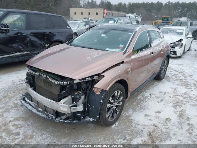 SJKCH5CR7JA055695 Infiniti Qx30 Premium