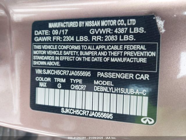 SJKCH5CR7JA055695 Infiniti Qx30 Premium