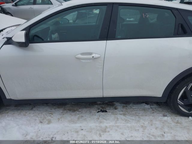 3KPFU4DE2SE008137 KIA K4 Ex