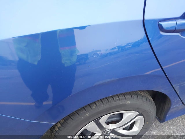Honda Civic Lx 2017 19XFC2F55HE223203 Image 20